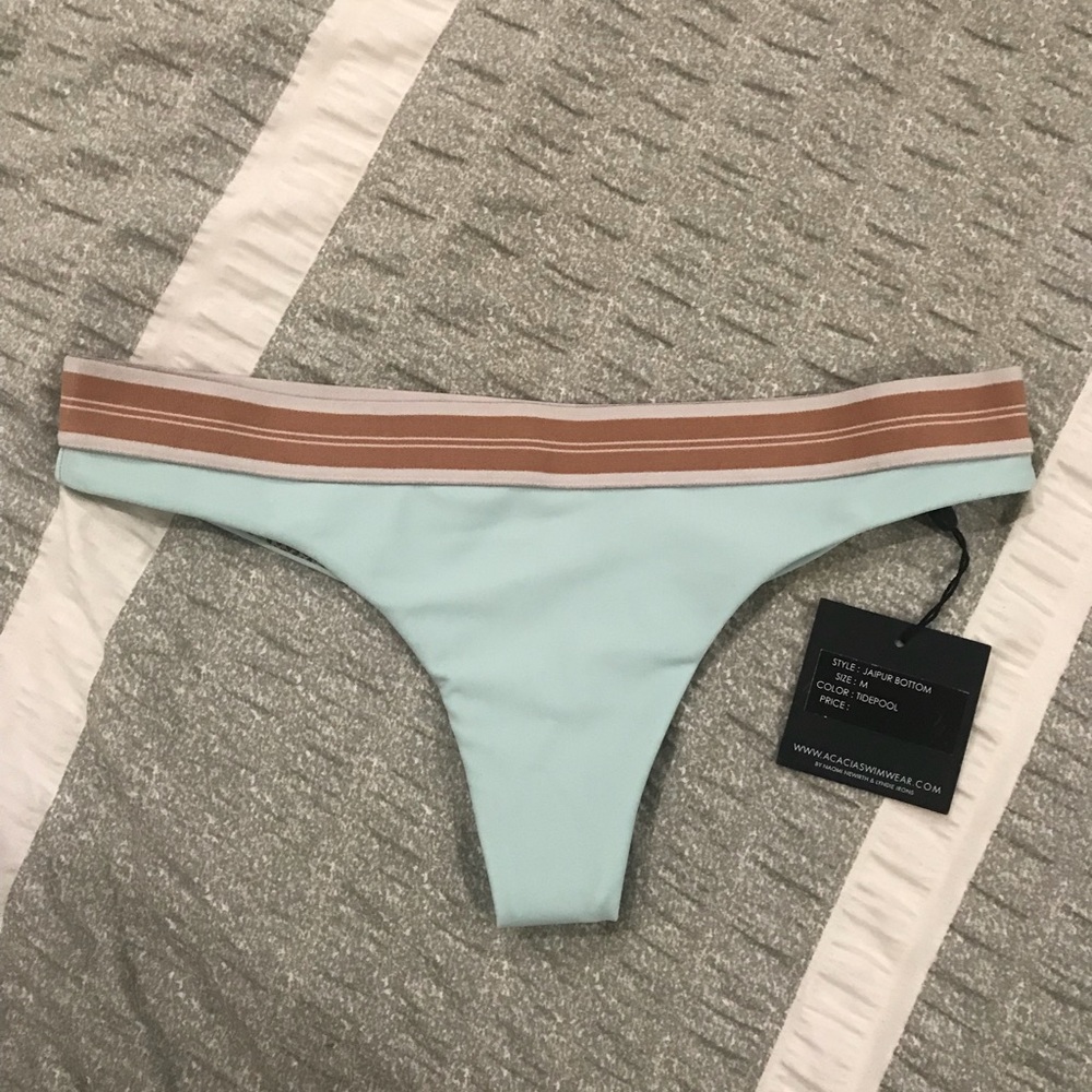 Acacia bottoms